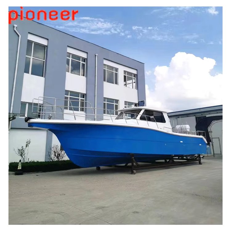 Factory Manufactured 44FT Luxury Yacht Sporting Fiberglass Outboard Engine Competitive Price Fishing Boat